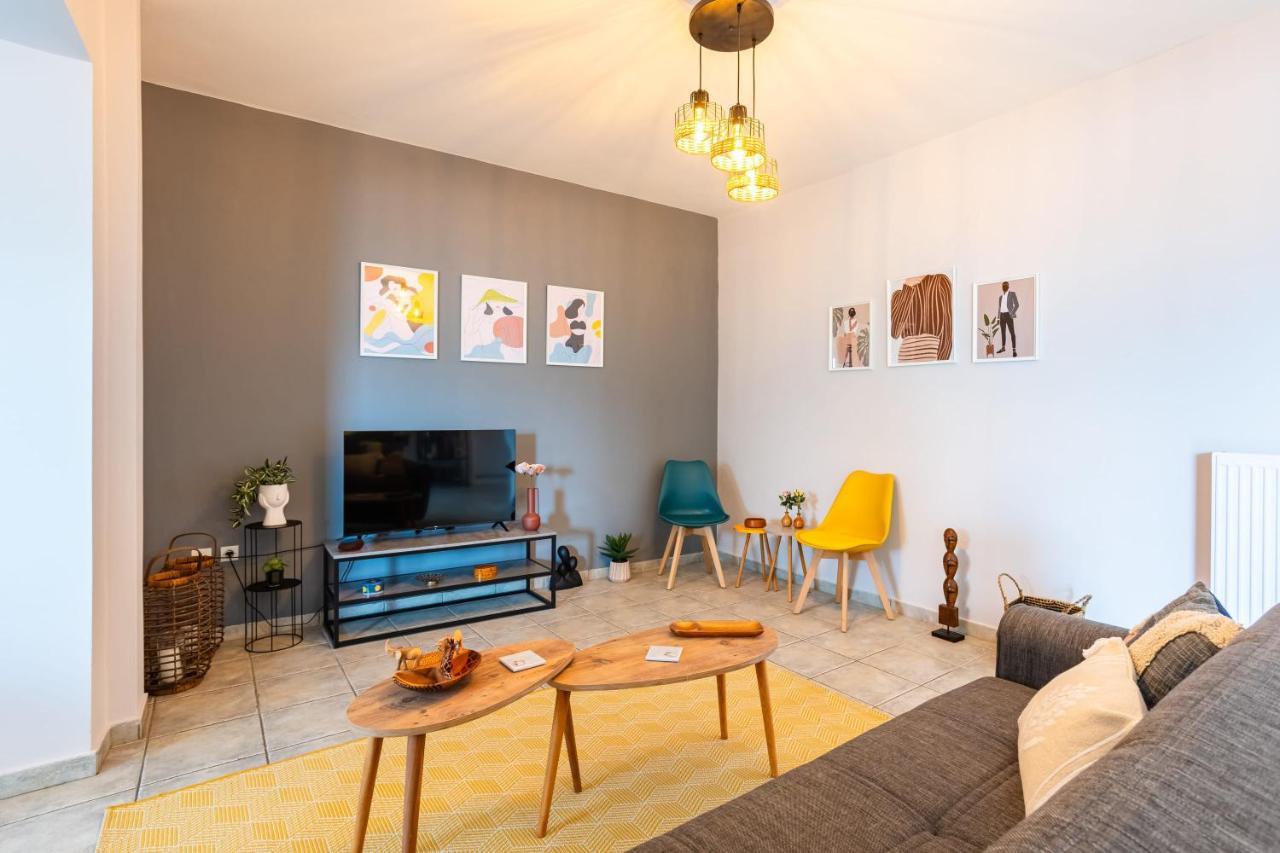 Jason City Escape - Cozy Urban Gem Kalamata Bagian luar foto