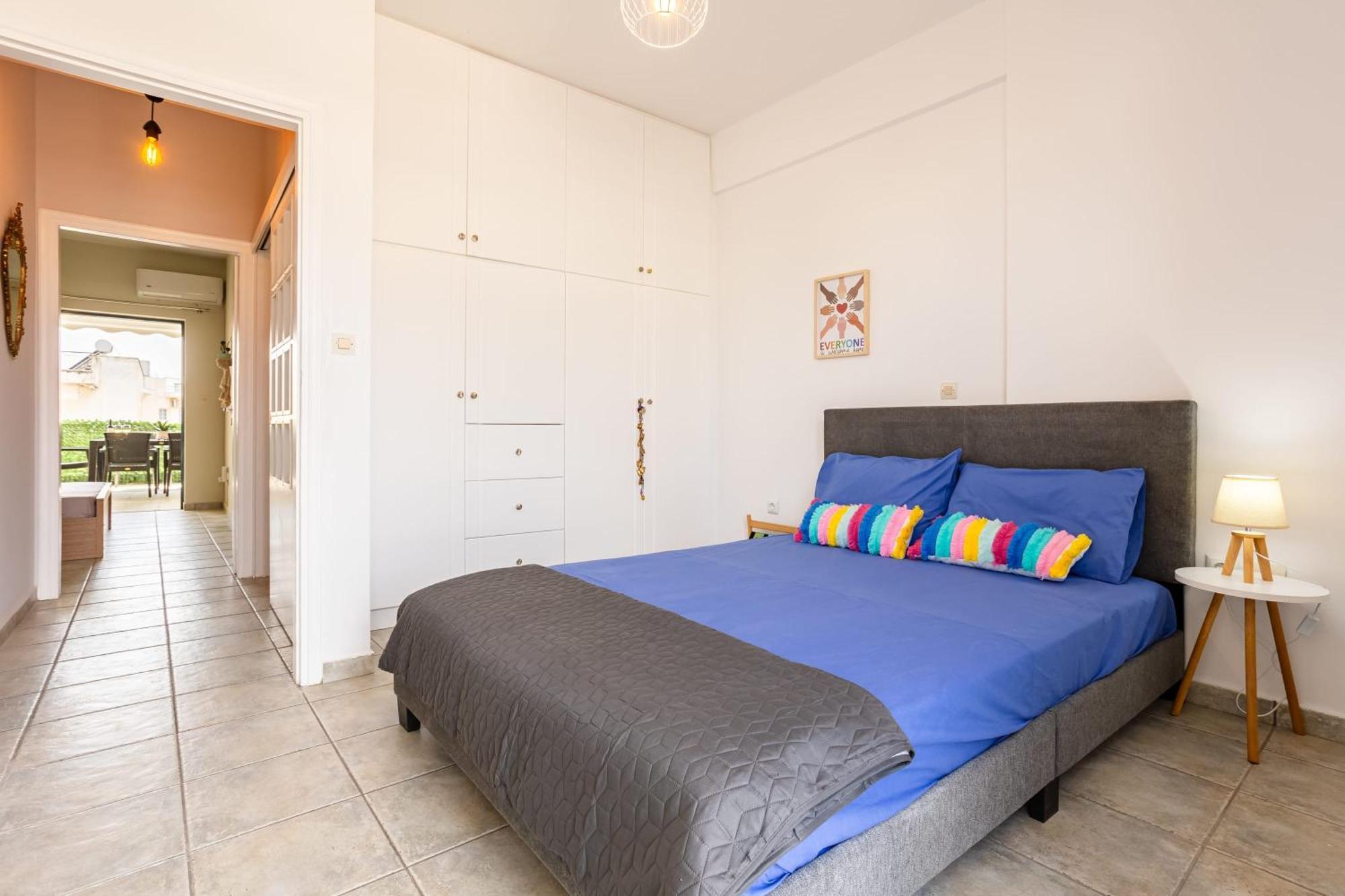 Jason City Escape - Cozy Urban Gem Kalamata Bagian luar foto