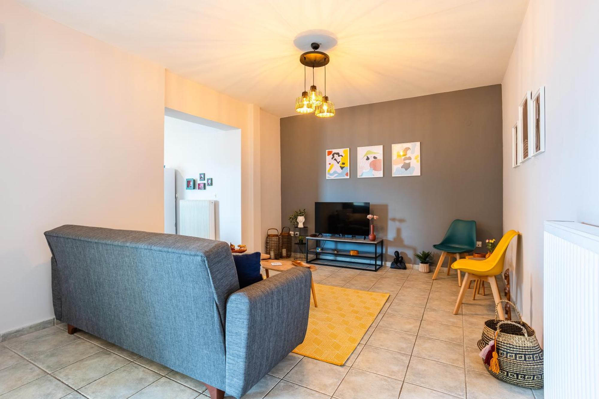 Jason City Escape - Cozy Urban Gem Kalamata Bagian luar foto